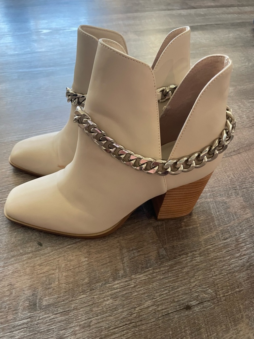 Steve Madden Cream Chain Accent Block Heel Booties - Picture 3 of 10